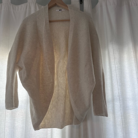 Cardigan/shrug - Picture 1 of 1